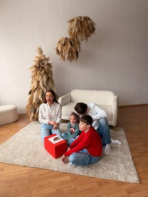 Романтические подарки, свечи и наборы для неё