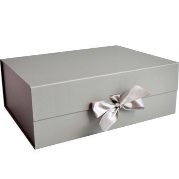 Подарункова картонна коробка 91013724 33*25*12см