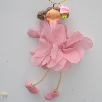 Декоративна фігурка Дівчинка в рожевій спідниці 12см 884201