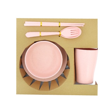 Набор столовой посуды розовый 16730