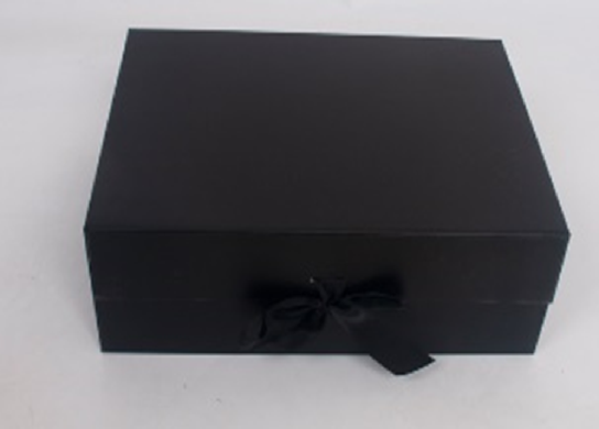 Подарочная картонная коробка 91013721 33*25*12см